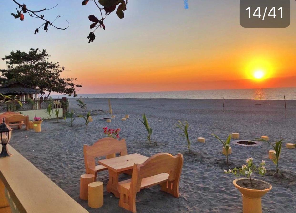 Sea Breeze Beachfront Home And Cottages San Juan  Extérieur photo